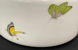 lot 156 image: Vintage Japanese Bowl by Bo Jia