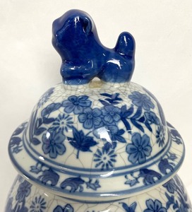 lot 165 image: Floral Blue and White Temple Jar