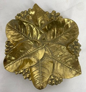 lot 204 image: Two Vintage Metal Crafters Heavy Brass Decorative Items