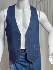 lot 199 image: Vintage 1970 Wrangler Denim Vest and Blazer