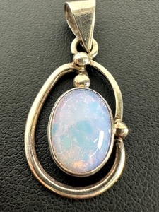 lot 208 image: Opal and Sterling Pendant