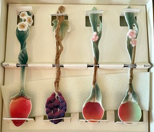 lot 229 image: Franz Porcelain Neiman Marcus 2 Sets of 4 Spoons - Fruit Spoons Gift Set