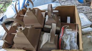 lot 197 image: Lot of 5 decorative outdoor lights