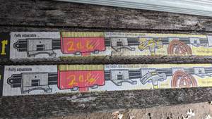 lot 206 image: Lot of 2 metal tool holders