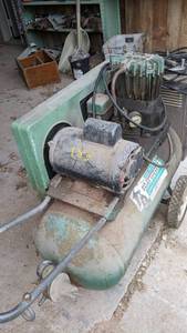 lot 185 image: Sears 2 HP 220 volt Air Compressor