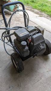 lot 186 image: Gas Pressure Washer w Honda engine