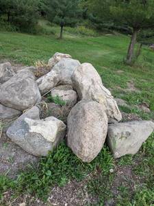 lot 169 image: Lot of 12 or more Landscape Boulders