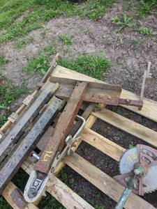 lot 171 image: Lot of 3 assorted truck hitches