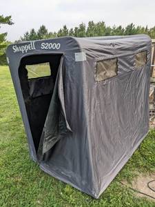 lot 183 image: Portable fish house with sled