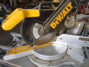 lot 17 image: DeWalt Miter Saw