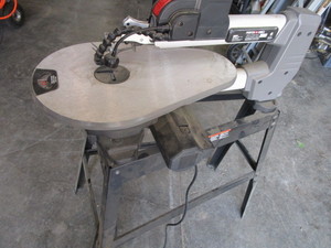 lot 19 image: Porter Cable Scroll Saw