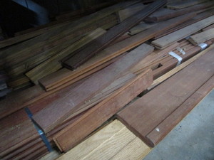 lot 6 image: Walnut T&G Flooring