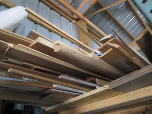 lot 22 image: Wood Trim