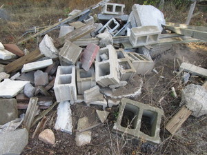 lot 27 image: Landscape Repair Blocks, Pavers