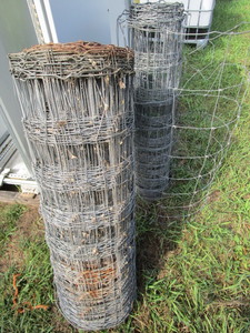 lot 32 image: Hog Wire Rolls