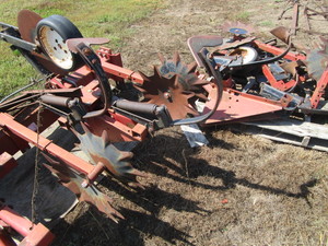 lot 59 image: Intl Cultivator Section & Parts