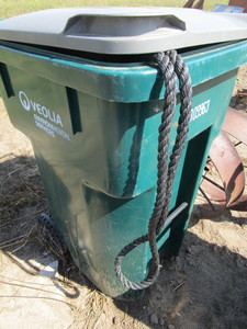 lot 68 image: Roller Dumpster & Rope