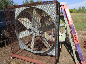 lot 78 image: Coml Greenhouse Fan