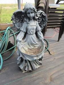 lot 87 image: Garden Angel