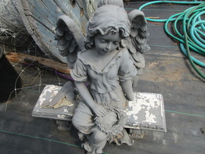 lot 89 image: Garden Angel