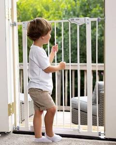 lot 15 image: Tiovo Safety Gate