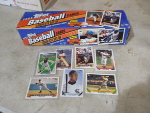 lot 35 image: 1993 Topps Bases Card Factory Set
