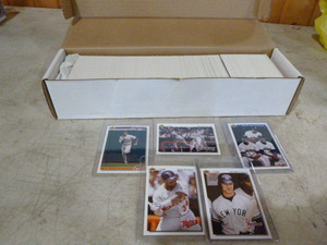 lot 43 image: 1992 Upper Deck Baseball Card Complete Set