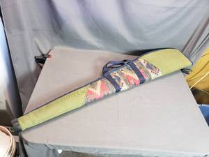 lot 14 image: Padded Gun Case