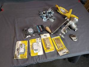 lot 26 image: Hinges, Meat Grinder Etc