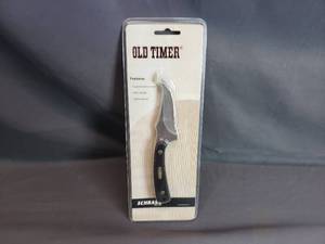 lot 37 image: Old Timer 152TCP by Schrade with Leather Sheath