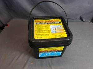 lot 66 image: Full  Pail of Roofmelt
