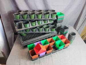 lot 86 image: Plant Starting Pots