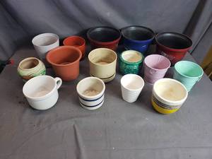 lot 92 image: Misc. Planters and Pots