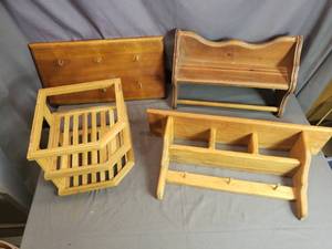 lot 101 image: Lot of 4 Shelves