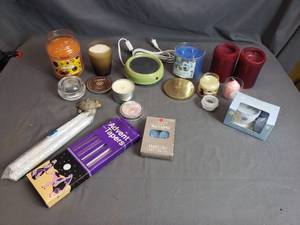lot 104 image: Various Candles and Candle Warmer