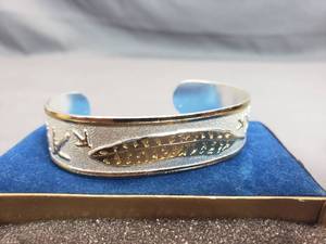 lot 111 image: Montana Silversmiths Bracelet