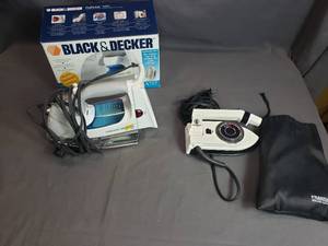 lot 113 image: Black & Decker Iron, Portable Iron