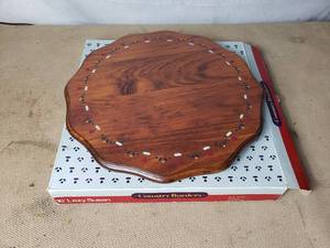 lot 128 image: Country Borders 16 Lazy Susan