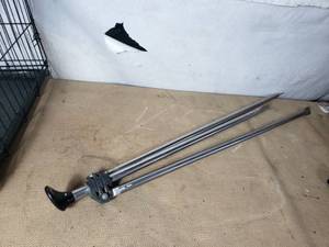 lot 148 image: Doc Rail Ski Pylon