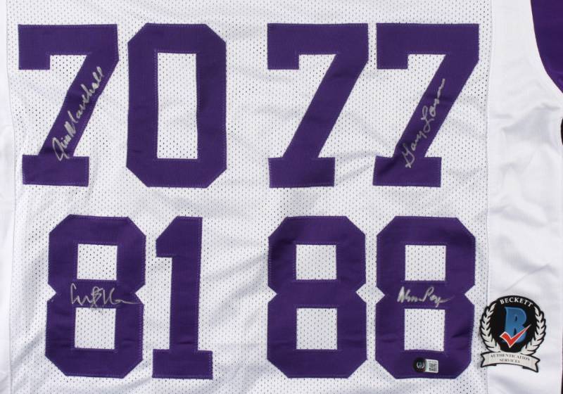 Justin Jefferson Autographed Minnesota Vikings (Purple #18) Custom Jersey -  Beckett