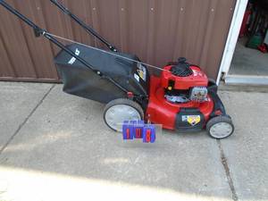 lot 108 image: Troy Bilt self propelled mower with bagger. Used condition. As shown.