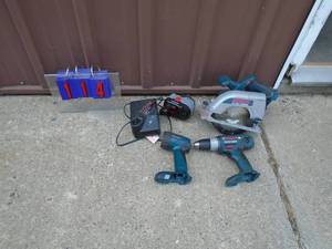 lot 114 image: Bosch 24 volt  sawdrillflashlight with 1 battery & charger. Tested & works. As shown.