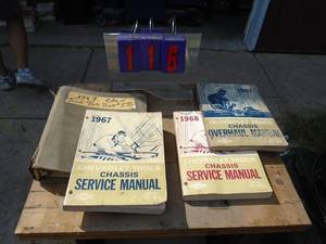 lot 116 image: Vintage service manuals. As shown.