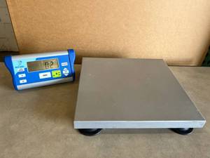 lot 14 image: MSRP $600&nbspDoran Digital Medical Scale DS6100 w BMI Function 500lb Capacity With Remote Digital Readout Display - Great For Weighing Packages Too