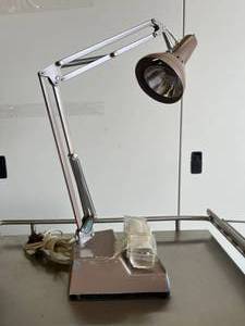 lot 69 image: Fun Retro Pixar Logo Looking Vintage LEDU Tan Spring Arm Articulating Desk Lamp Light, Sweden - Great Working Condition Extra Bulbs Included