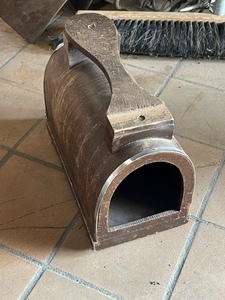 lot 12 image: Shoe Shine Box