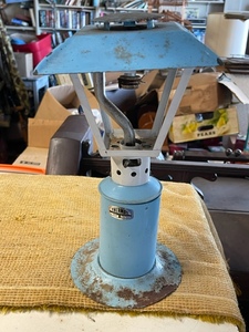 lot 27 image: Thermos Lantern