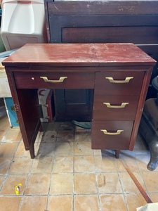 lot 30 image: Sewing Cabinet