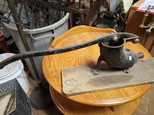 lot 88 image: Sausage Stuffer