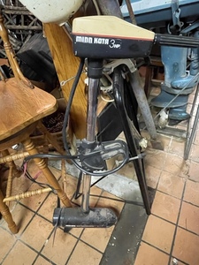 lot 90 image: Minn Kota Trolling Motor